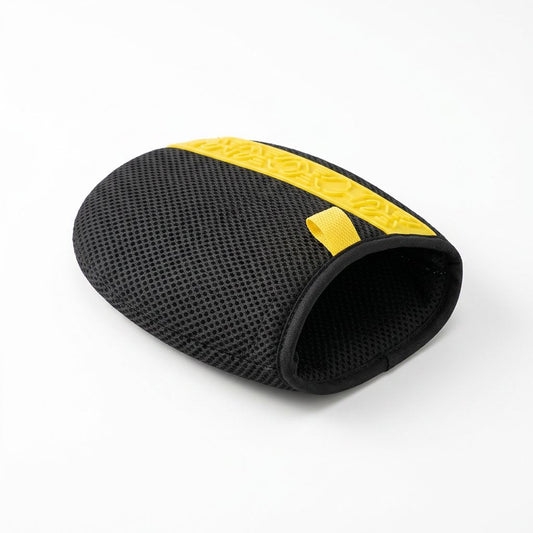 FurLift mitten pet hair remover